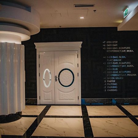Jbhotels Apartament Comfort Hanza Tower 什切青 外观 照片