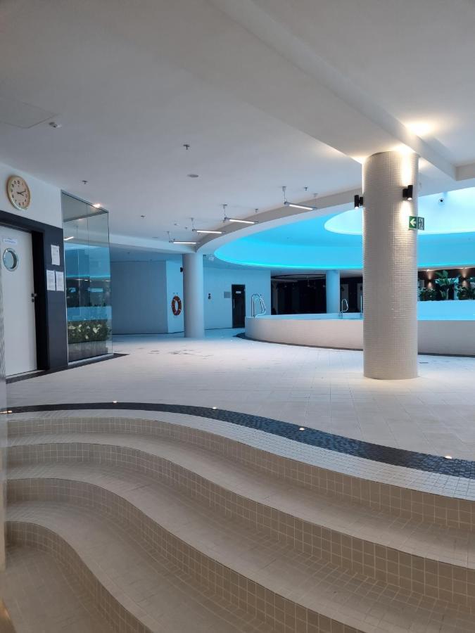 Jbhotels Apartament Comfort Hanza Tower 什切青 外观 照片